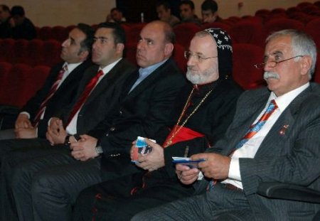 Metropolit Özmen: Mardin'deki Üniversitede Süryanice'nin Öğretilmesi Türkiye İçin Büyük Zenginlik Olur