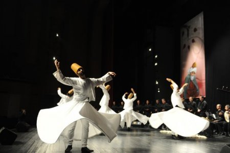 Mevlana, sema gösterisiyle anıldı