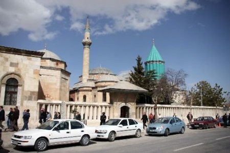 Mevlana Müzesi'ni, Ramazan Ayı Süresince 140 Bin Kişi Ziyaret Etti