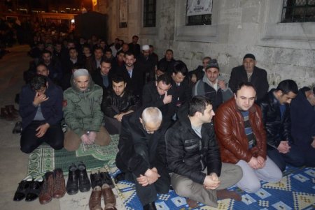 Mevlid Kandili'nde, Eyüp Sultan doldu taştı