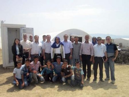 Mevsimlik işçiler artık devletin kurduğu modern çadırlarda ikamet ediyor