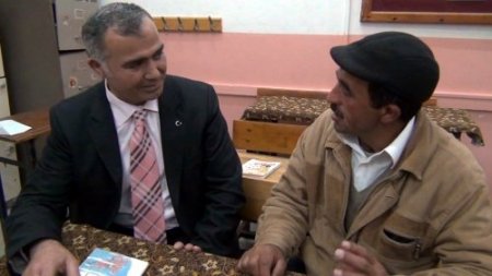 Mevsimlik işçiler gece kursu ile okuma-yazma öğrendi