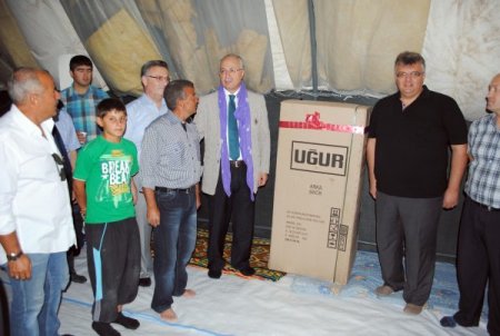 Mevsimlik Tarım İşçilerine Çadır Kentte İftar