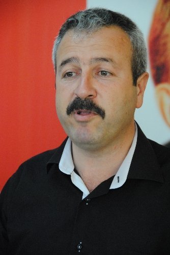 MHP, partilerine hizmet edenleri umreye göndererek ödüllendirecek