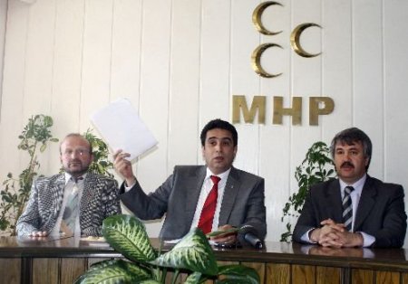 Mhp Antalya İl Başkanı Kaya: Chp İle Akp Birbirlerinin Bardağına Su Taşıyor