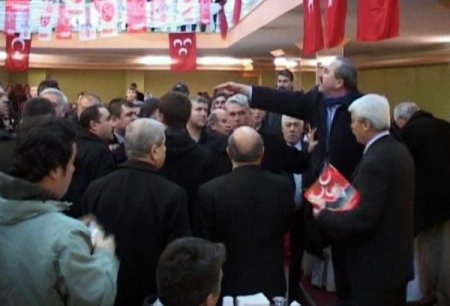 Mhp Edremit İlçe Kongresi Gergin Başladı