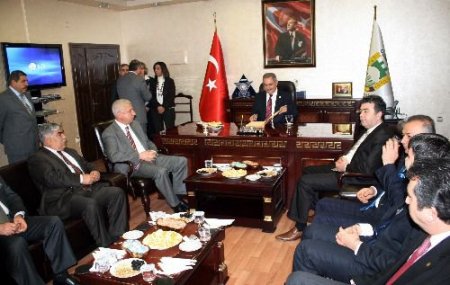 Mhp Genel Başkan Yardımcısı Çobanoğlu, Osmaniye Belediye'sini Ziyaret Etti