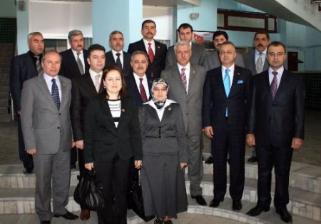 Mhp Genel Başkan Yardımcısı Çobanoğlu, Osmaniye Belediye'sini Ziyaret Etti