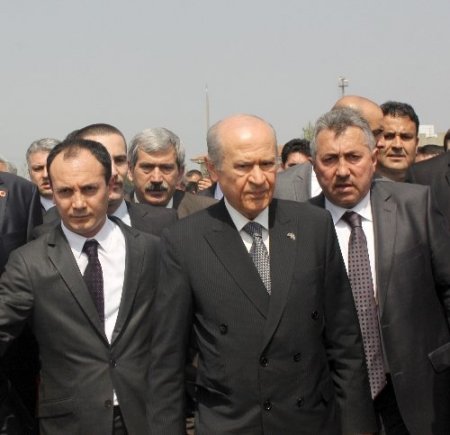 MHP lideri Bahçeli, memleketi Osmaniye'de