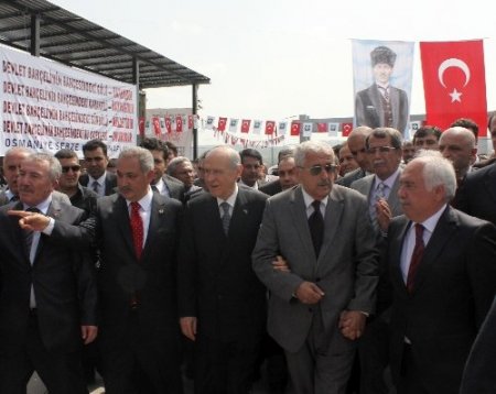 MHP lideri Bahçeli, memleketi Osmaniye'de