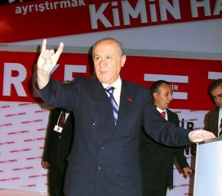 Mhp Lideri Bahçeli'den Partililere Uyarı: Kardeş Kavgasına Sebep Verecek Provokatörlere Alet Olmayın