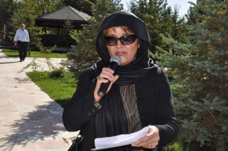 MHP Yozgat Kadın Kolları üyelerinden şehitlik ziyareti