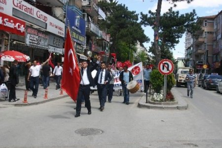 MHP Yozgat teşkilatı vatandaşlara etli pilav ikram etti