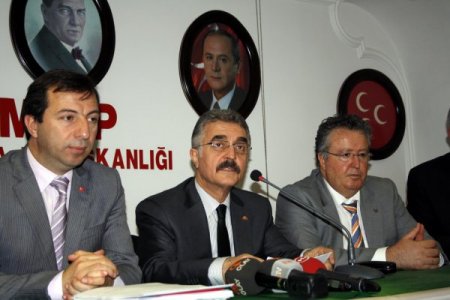 MHP'li Ataman: Başbakan'ın, dokunulmazlıklarla ilgili beyanı 'siyasi taktik'