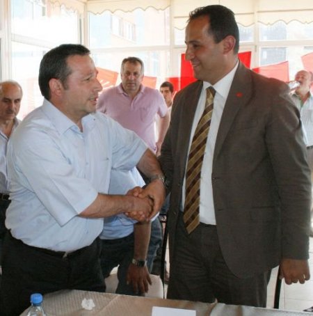 Mhp'li Belediye Başkanı Chp'nin Toplu Üye Kayıt Törenine Katıldı