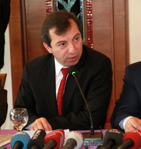 MHP'li Büyükataman: Müzakere teröristle değil, şehit anneleriyle yapılmalı