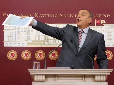 MHP’li Vural: AKP ismini Hizbulfitne olarak değiştirsin