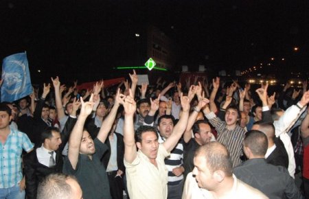 Mhp’liler Star Gazetesi’ne Saldırdı (2)