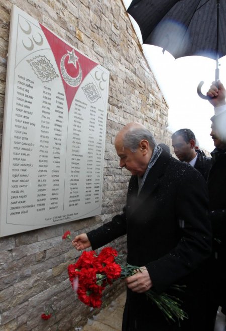 MHP'nin Kızılcıhamam kampına kar sürprizi