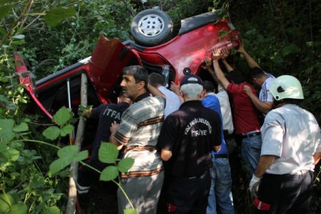 Mıcır’ın Neden Olduğu Kazada Aynı Aileden 5 Kişi Yaralandı