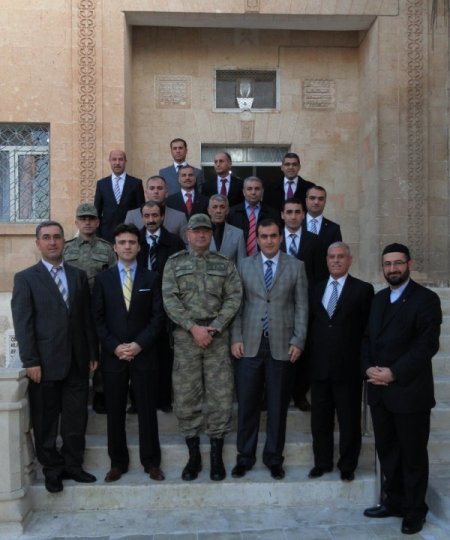 Midyat Kaymakamı, Süryani vatandaşların bayramını kutladı