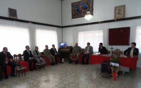 Midyat Kaymakamı, Süryani vatandaşların bayramını kutladı