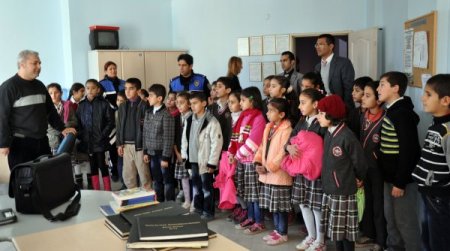 Midyat polisi, minik öğrencileri misafir etti
