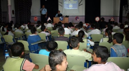 Midyatlı Öğrenciler Trafik Konusunda Bilgilendirildi