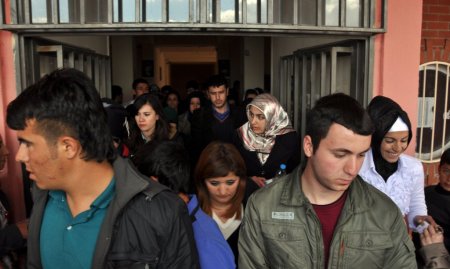 Midyat’ta 4 bin 500 öğrenci YGS’de ter döktü