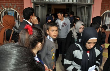 Midyat’ta 4 bin 500 öğrenci YGS’de ter döktü