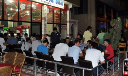 Midyat’ta beden eğitimi öğretmenleri kaynaşma yemekte buluştu