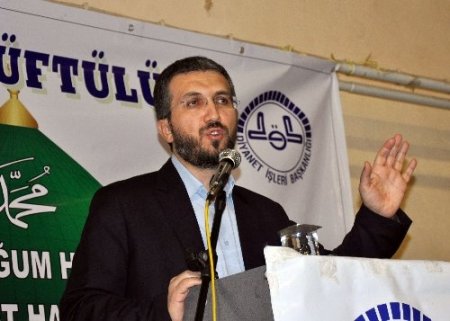 Midyat’ta ‘İnsanlık Onuru’ konulu konferans düzenlendi