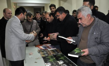 Midyat’ta iş adamları ve öğretmenler konferansta buluştu