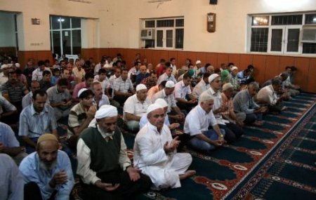 Midyat'ta Kadir Gecesi'nde Kürtçe, Türkçe Ve Arapça İlahiler Okundu