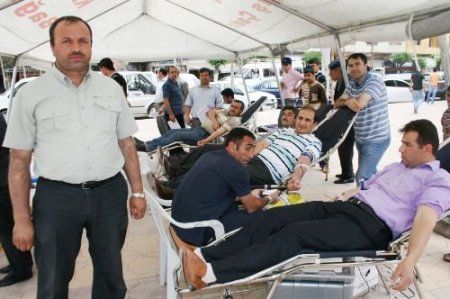 Midyat'ta Kan Bağışı Çadırı Kuruldu
