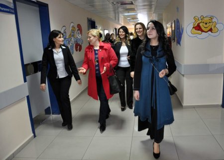 Midyat’ta protokol eşleri sağlık kontrolünden geçti