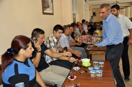 Midyat'ta Renkli Bayram Kutlaması