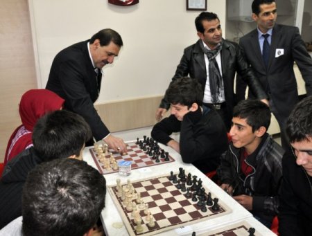 Midyat’ta satranç turnuvası başladı