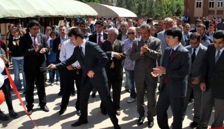 Midyat’ta üç okulda bilim fuarı düzenlendi
