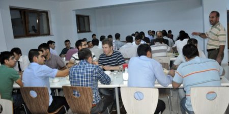 Midyat’ta yeni atanan öğretmenler kaynaşma yemeğinde buluştu