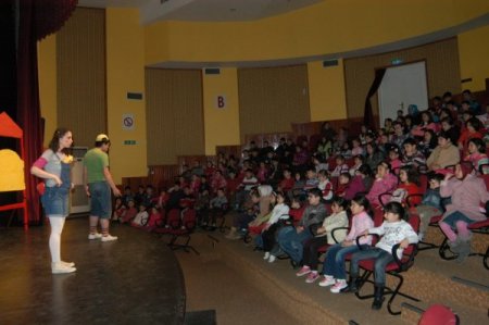 Mıknatıs Çocuk miniklerin ilgi odağı oldu