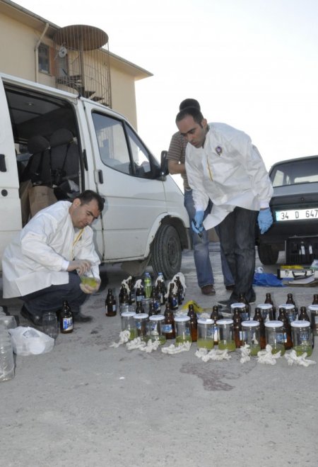 Milletvekili Adayının Cephanelik Gibi Seçim İrtibat Bürosu