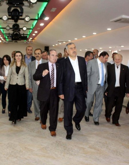 Milletvekili Demir, Çetinkaya Beldesindeki Hizmetleri Beğendi