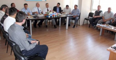 Milletvekili Demir, esnafa birleşerek büyük yatırımlar yapın çağrısı yaptı