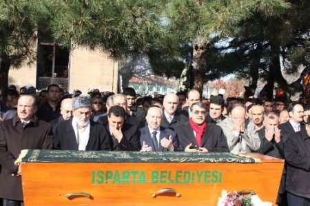 Milletvekili Dilek'in Babası Toprağa Verildi