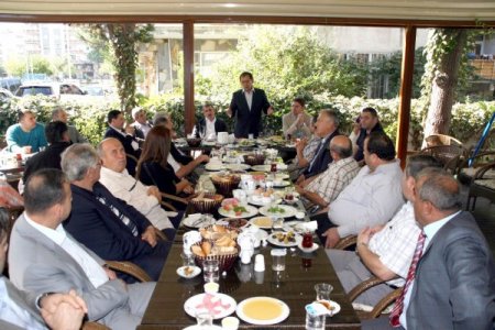 Milletvekili Mustafa Demir: Masa başında değil sahadayız