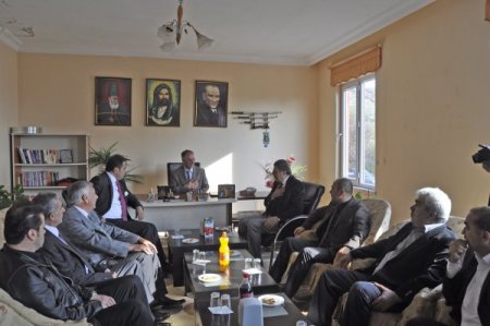 Milletvekili Pakdil, cemevinde iftar açtı