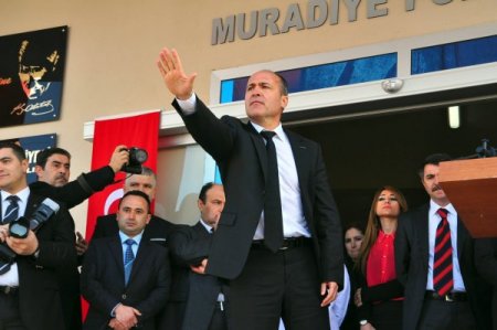 Milletvekili Tanrıverdi'ye poliklinik açılışında çirkin tezahürat