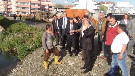 Milletvekilleri sel bölgesinde incelemelerde bulundu