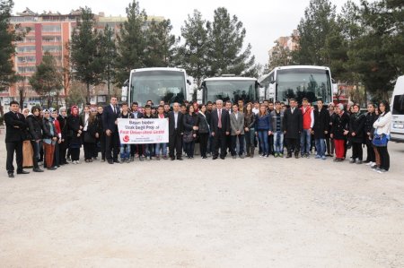 Milli Eğitim Müdürlüğü'nden öğrencilere moral gezisi